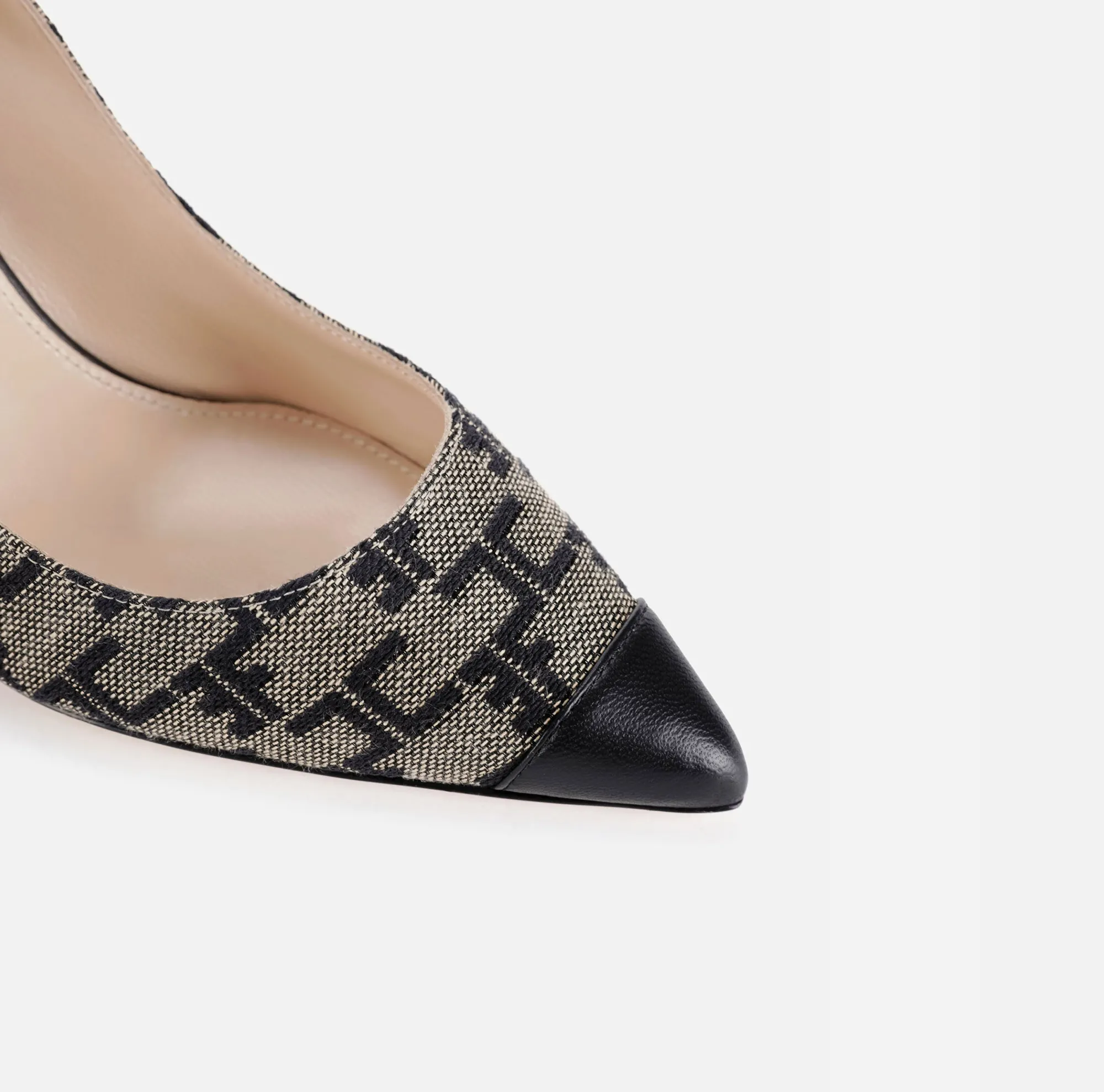 Elisabetta Franchi Decollete Monogram^ Decollete